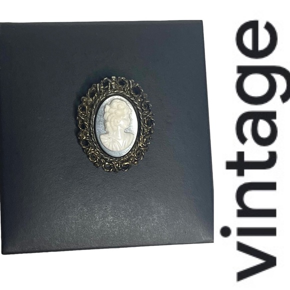Vintage Oval Brass/Ivory Cameo Pin - Picture 2 of 12